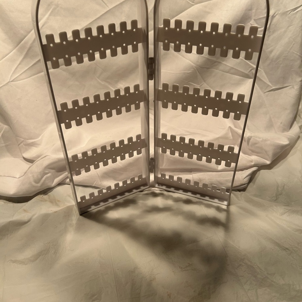 NWT Foldable White Jewelry Organizer Storage Center